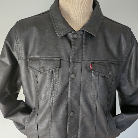 Levi's Black Faux Leather Jacket 2006 Vinage Great Quality Heavy Baggy - Picture 2 of 10